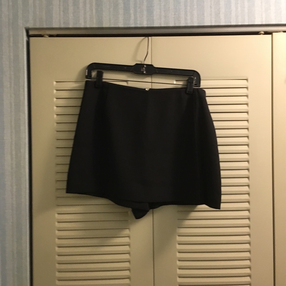 Clothes Circuit Black Mini Skort